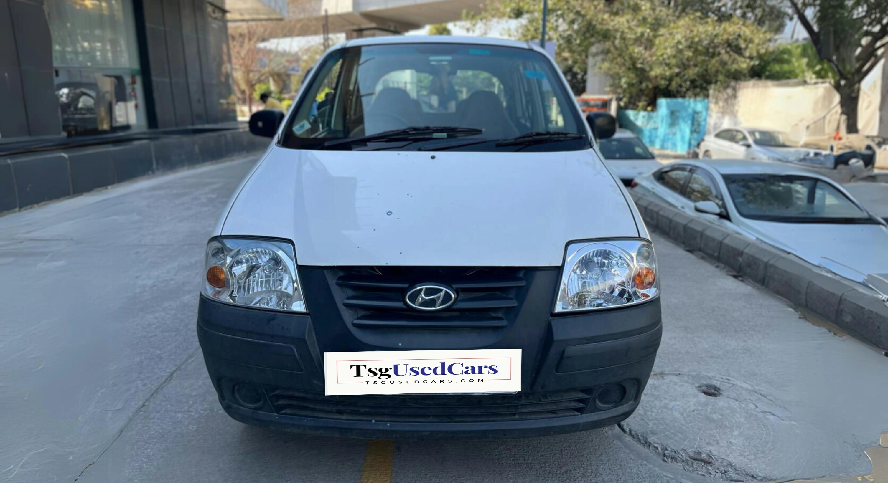 Hyundai Motors SANTRO GLS 2009