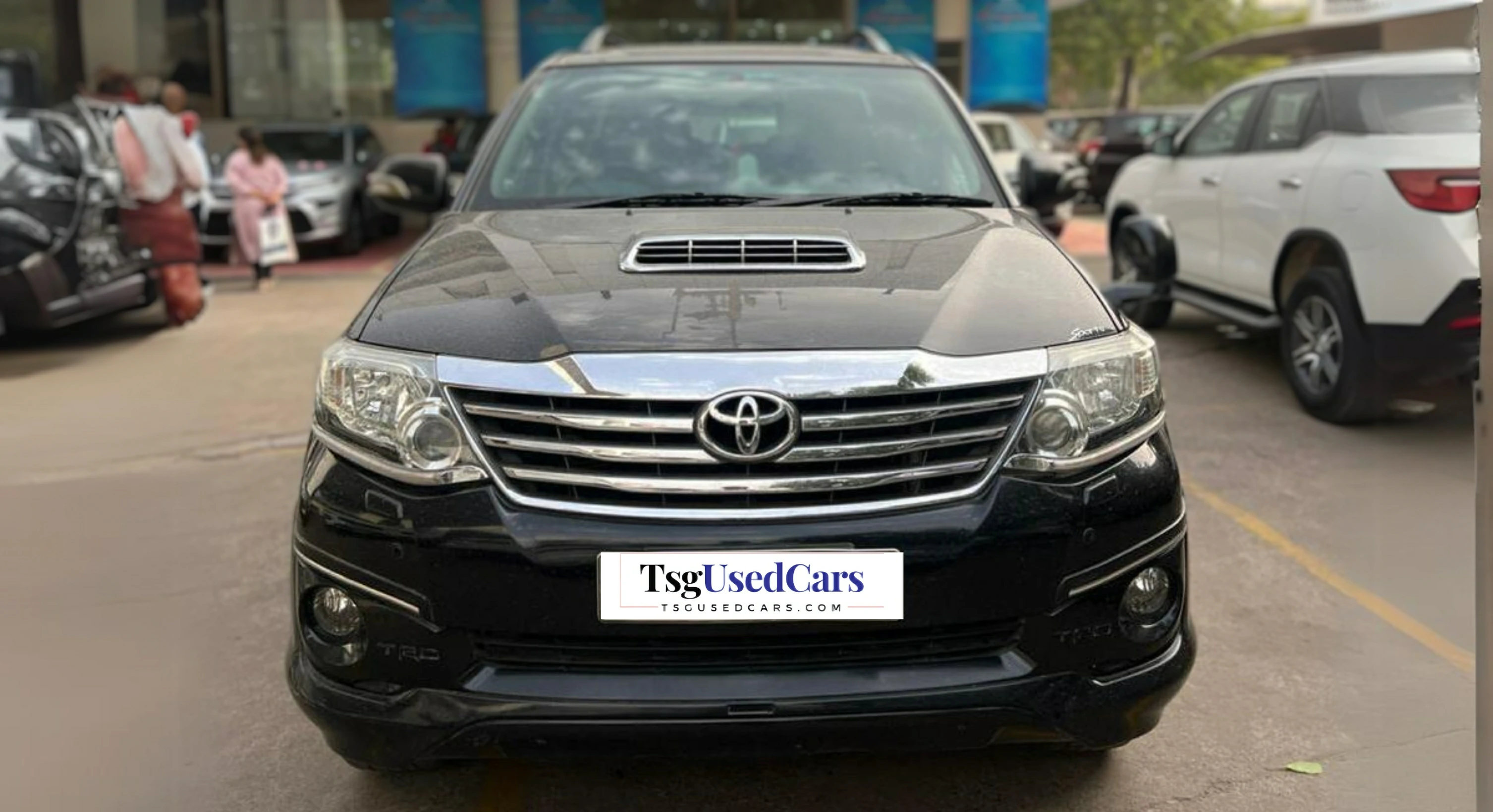 Used TOYOTA FORTUNER 4*2 AT 2015