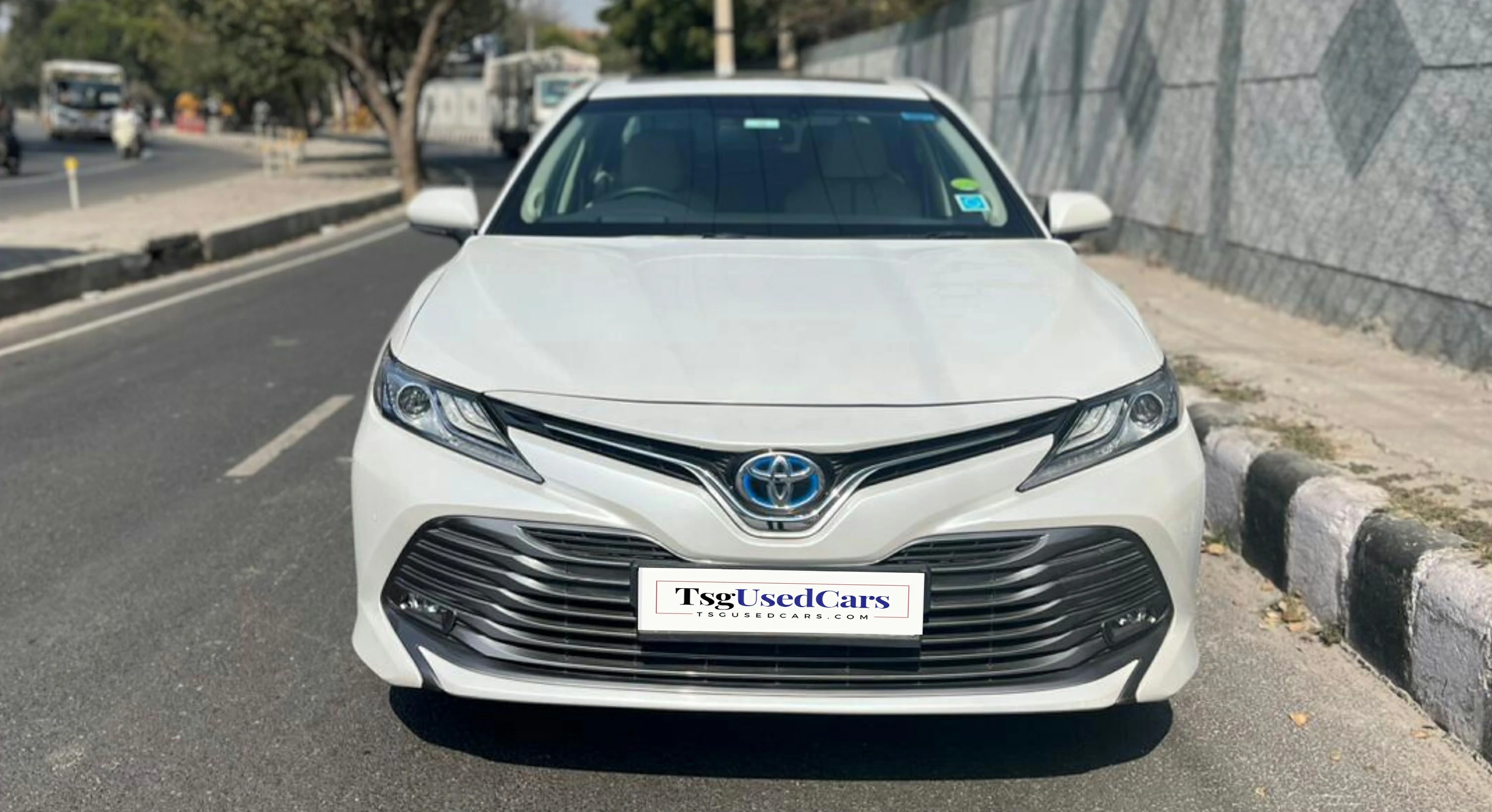 Toyota Camry Hybrid 2021