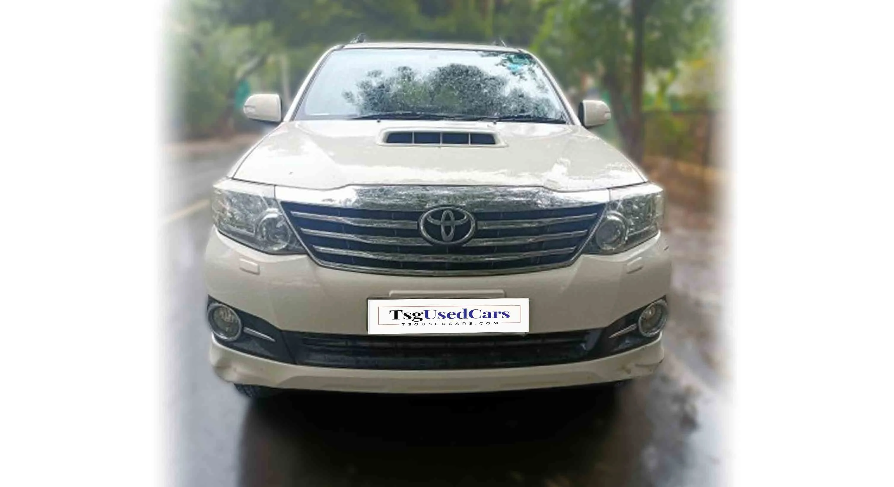 TOYOTA FORTUNER 4*2 AT 2015