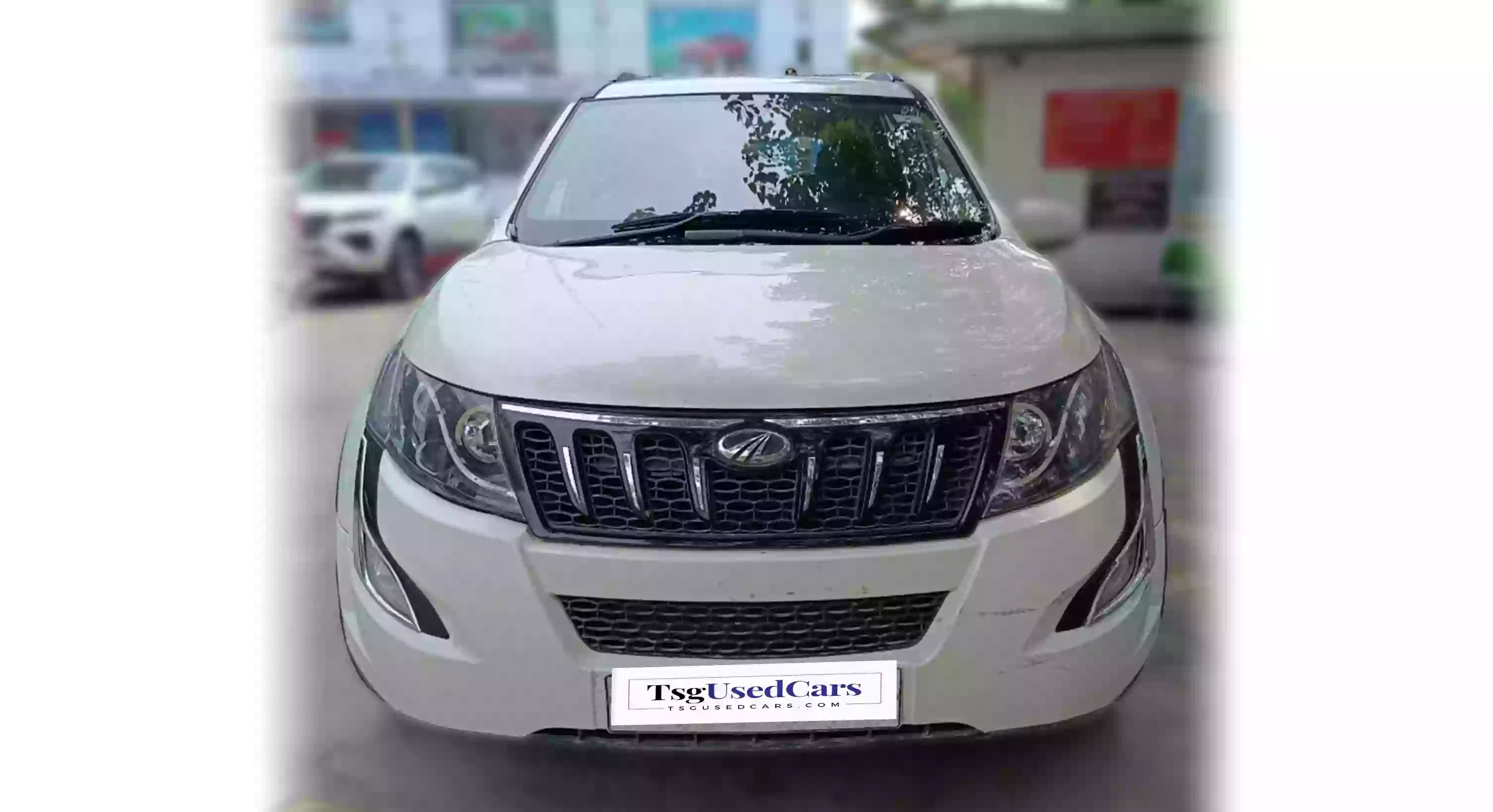 MAHINDRA XUV 500