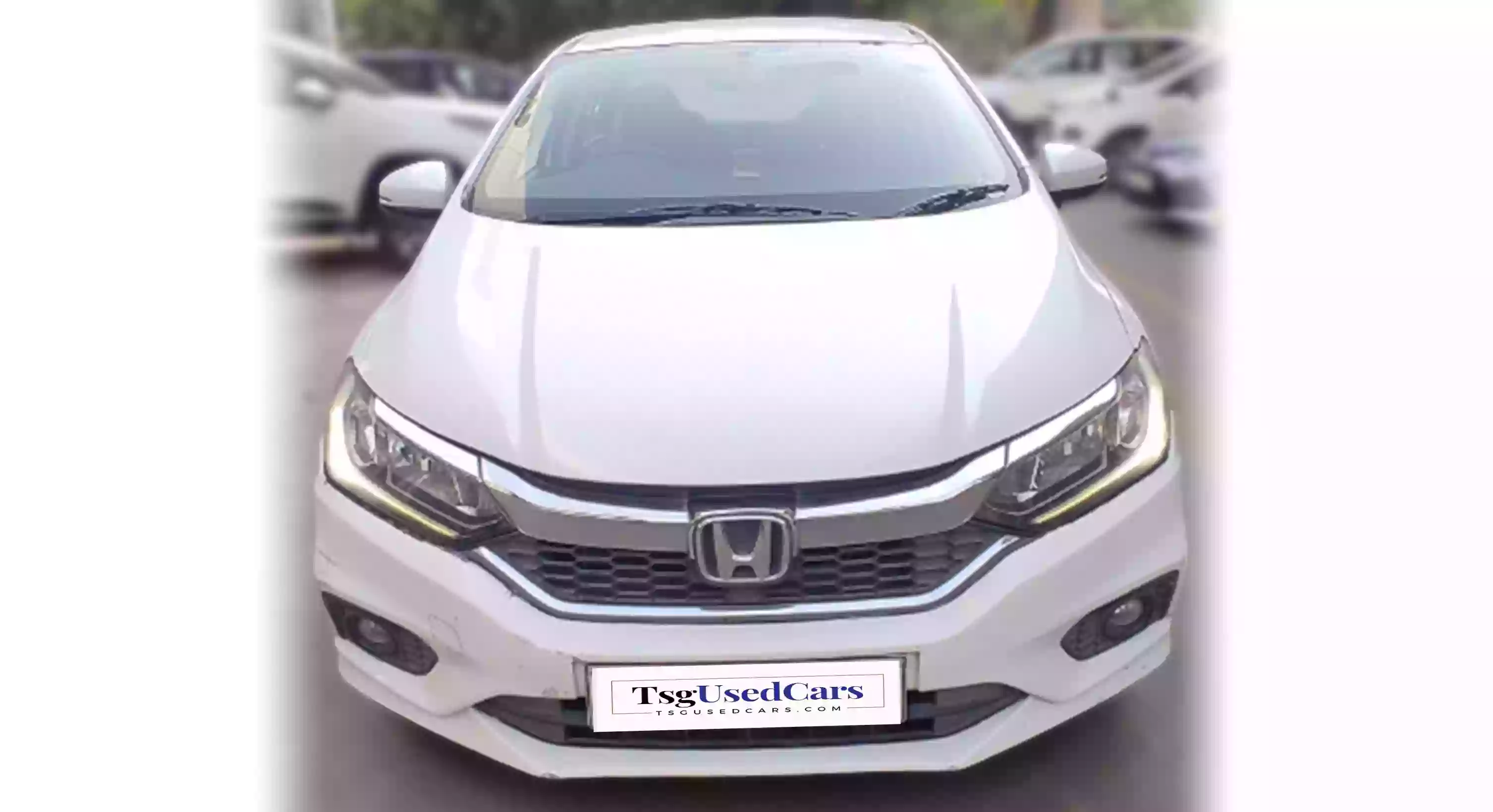 buy used Honda City V CVT