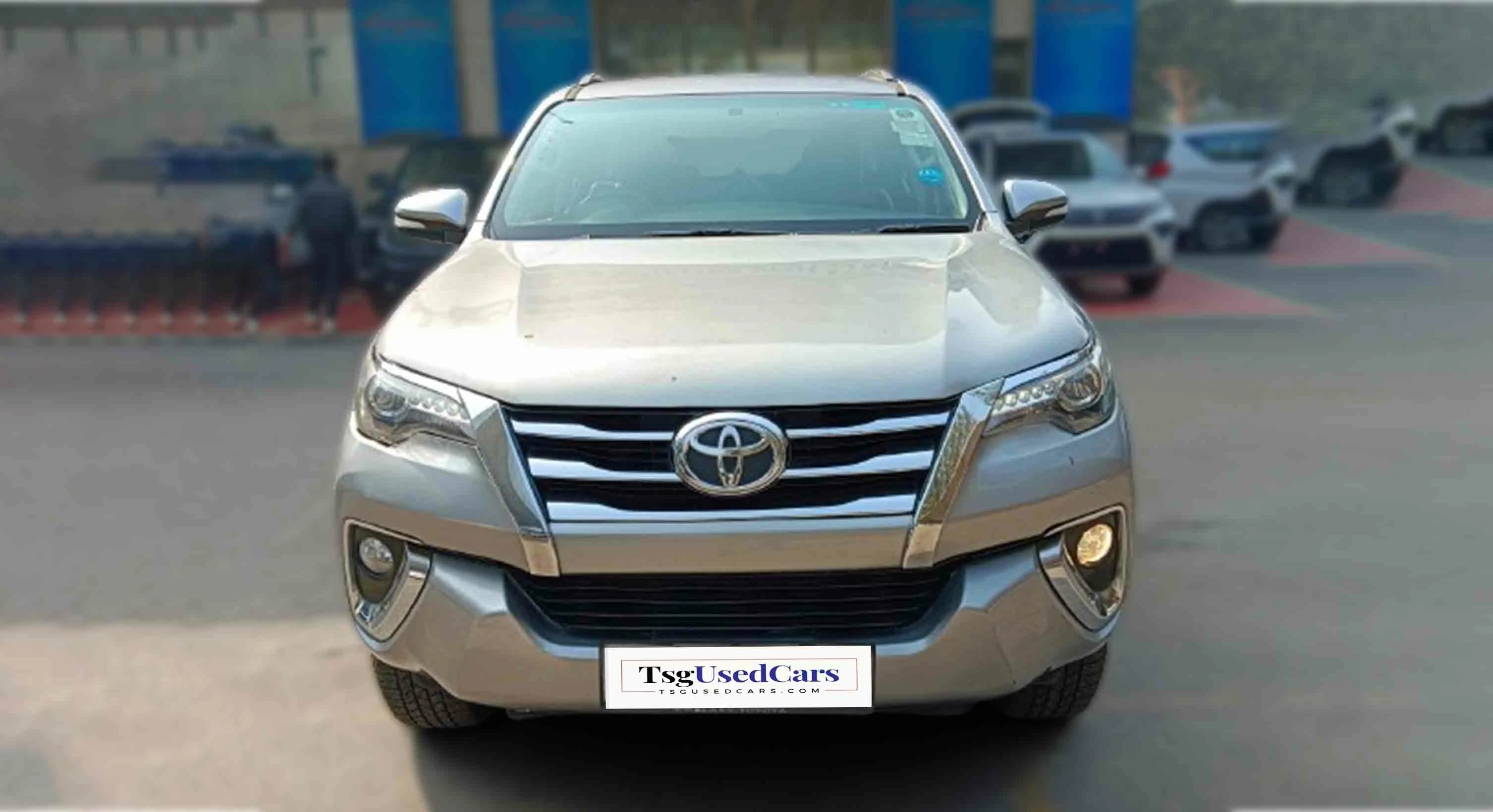 Toyota Fortuner 4*2 MT